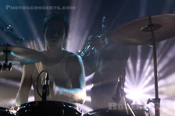 THE DODOS - 2011-05-18 - PARIS - Point Ephemere - 
